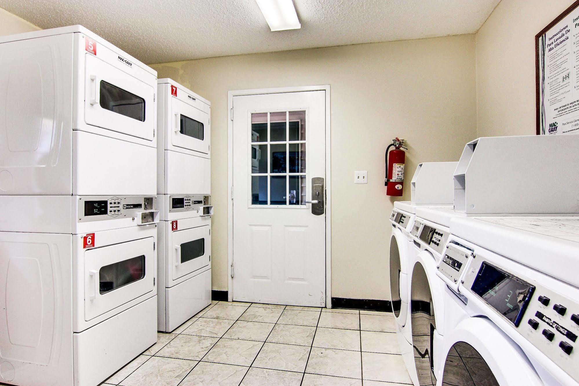 Sun Suites Of Jacksonville Bagian luar foto